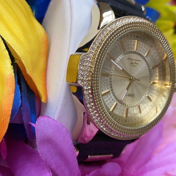 NEW*MEN black silicon gold two tone big fa… - Picture 3 of 6